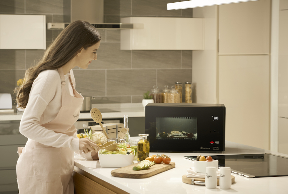 LG Singapore LG NeoChef™ Microwave MS2595DIS Facebook Giveaway Contest ends 3 Mar 2017 | Why Not Deals 2
