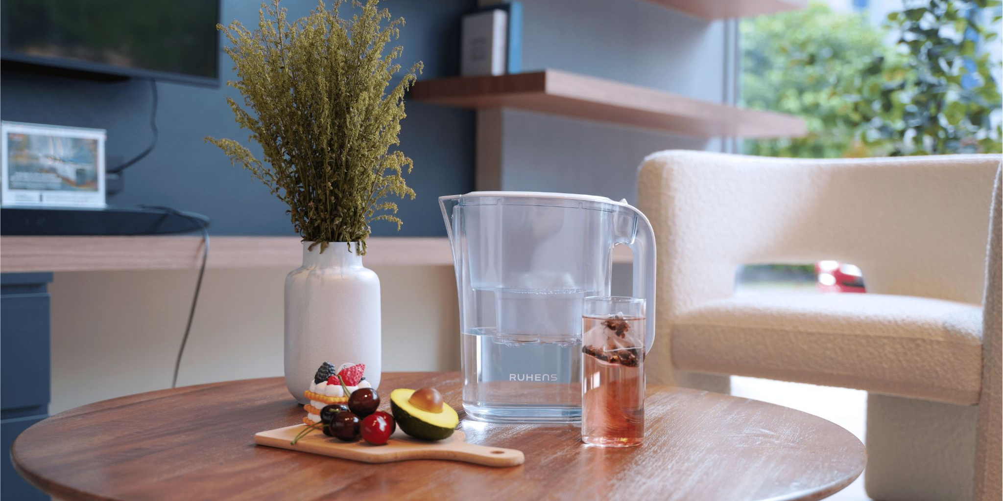 RUHENS Purimax Pitcher removes up to 95% chlorine and scale-inducing substances for easy filtering